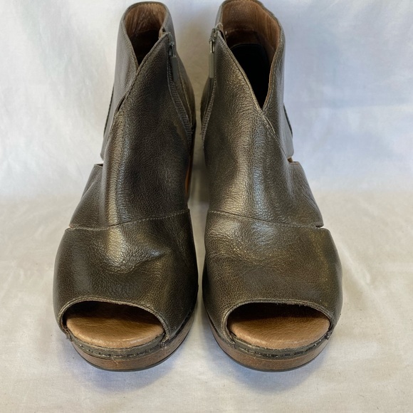 Dansko chunky sandals, bronze - Picture 3 of 7